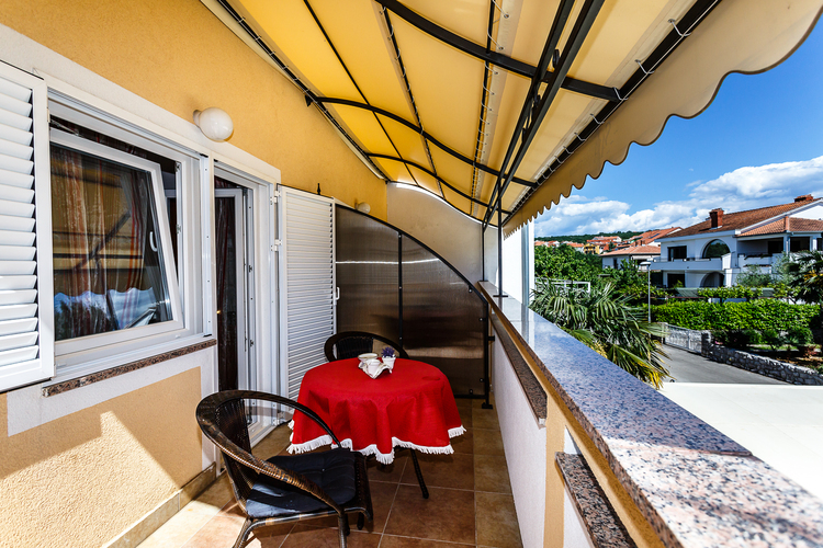 Studio Apartment 5